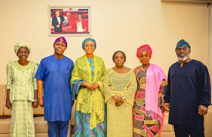 Senator Oluremi Tunibu Nigeria First Lady Paid a Condolence visit to the family of the late Afenifere chieftain, Pa Ayo Adebanjo